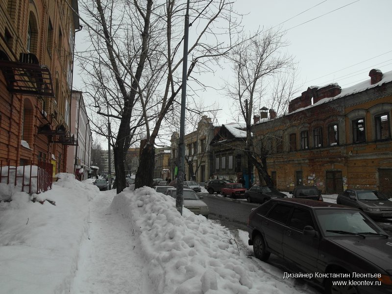 Казань в марте завалена снегом